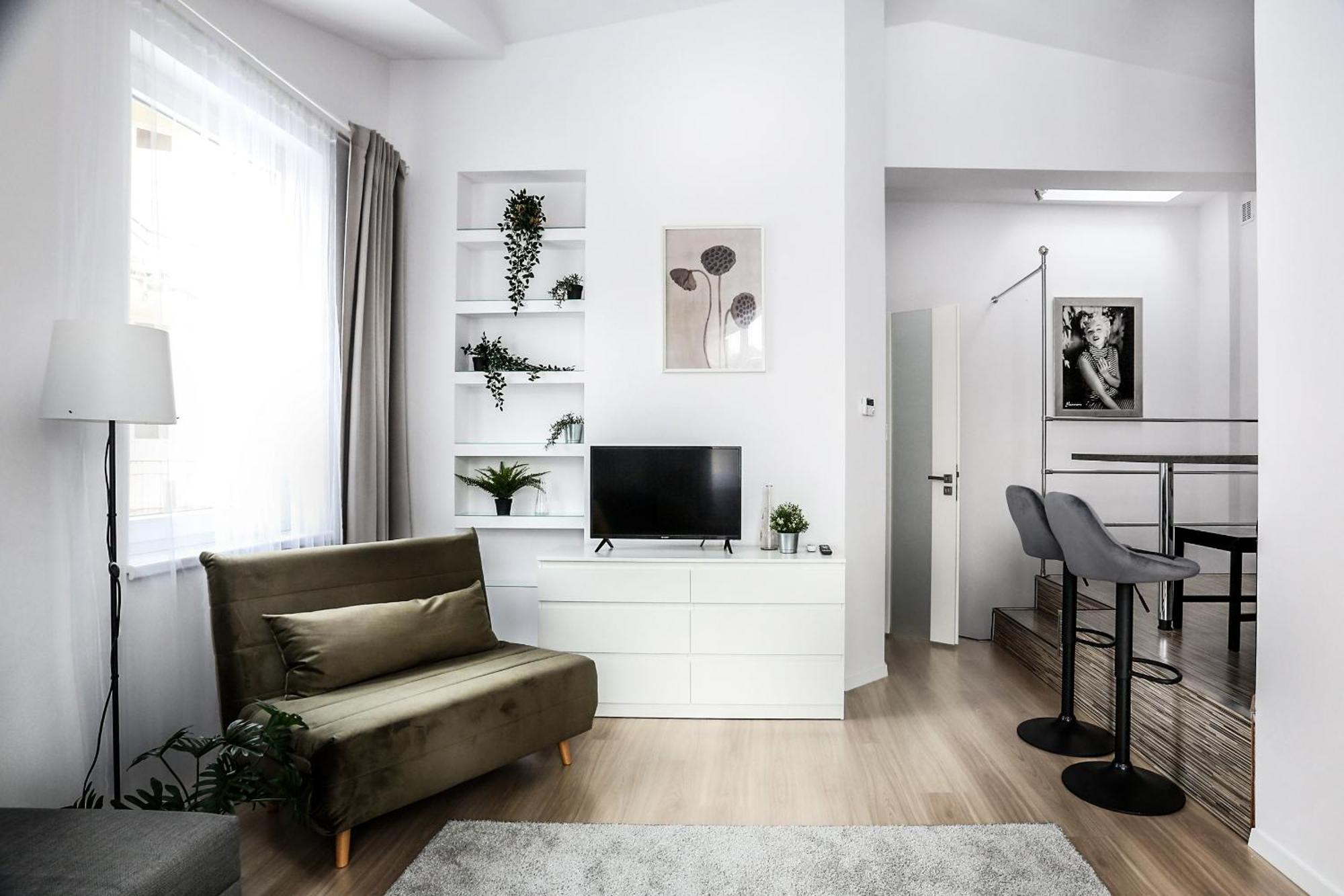 Apartment Fully-furnished With Air Conditioning For Families, Cracow Old Town